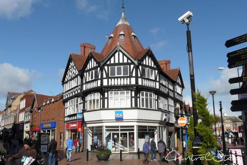 Wrexham Central Stay Apartment Seven Eksteriør billede